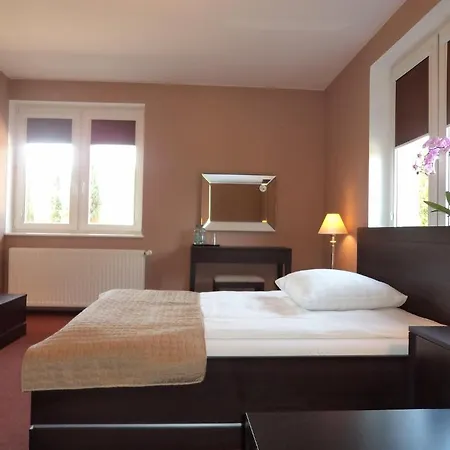 Siedem Swierkow Couette-café 3*