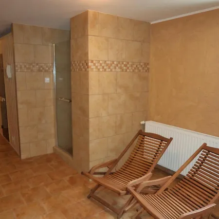 Siedem Swierkow Couette-café 3*