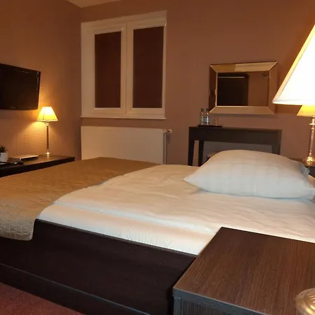 Siedem Swierkow Couette-café 3*