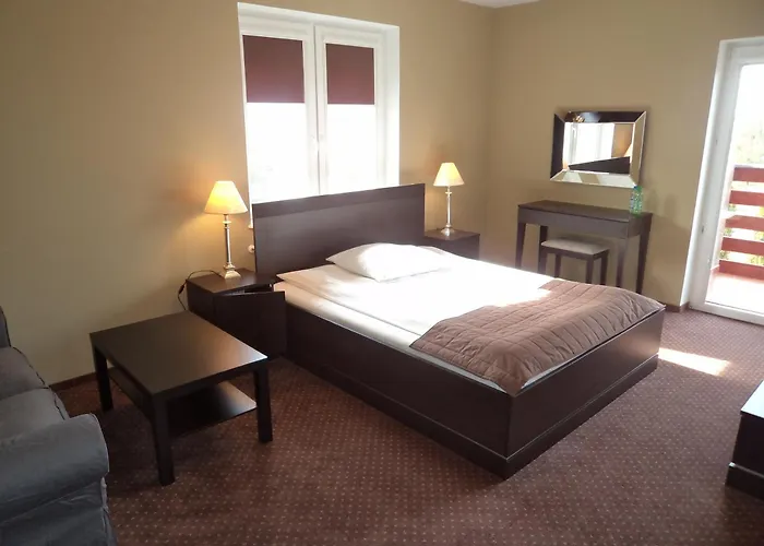 فندق مبيت وإفطار Siedem Swierkow شتيتشينيك