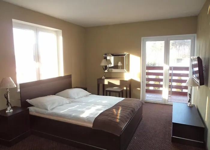 Siedem Swierkow فندق مبيت وإفطار شتيتشينيك